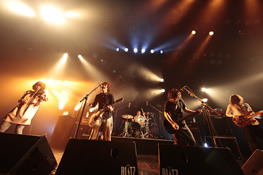 『ザ・クロマニヨンズ TOUR MONDO ROCCIA ’09-’10』