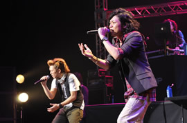 『WORLD TOUR 2009』