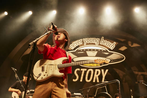 【never young beach 
ライヴレポート】
『never young beach HALL TOUR 
2019“STORY”』
2019年5月29日 at NHKホール