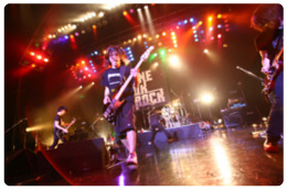 『ONE OK ROCK 2009 "Emotion Effect" TOUR』