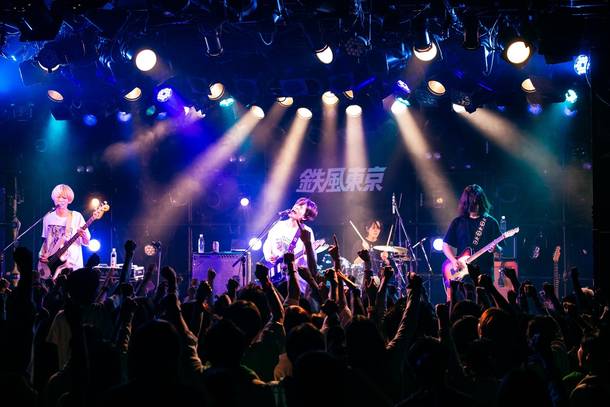 【鉄風東京 ライヴレポート】
『鉄風東京 presents
「From 2MAN TOUR 2023」』
2023年10月27日 at 渋谷QUATTRO