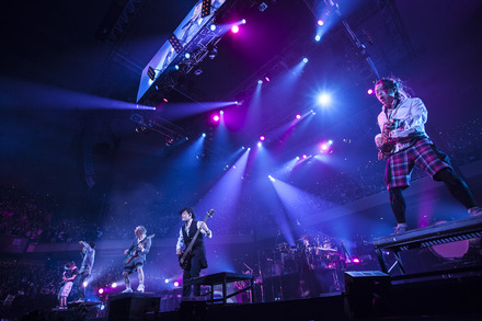 『UVERworld ARENA LIVE 2013 winter 「男祭り」』