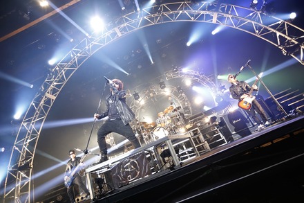 『UVERworld ARENA LIVE 2013 winter 「男祭り」』