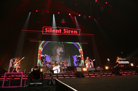 『Silent Siren 2015 年末スペシャルライヴ「覚悟と挑戦」』